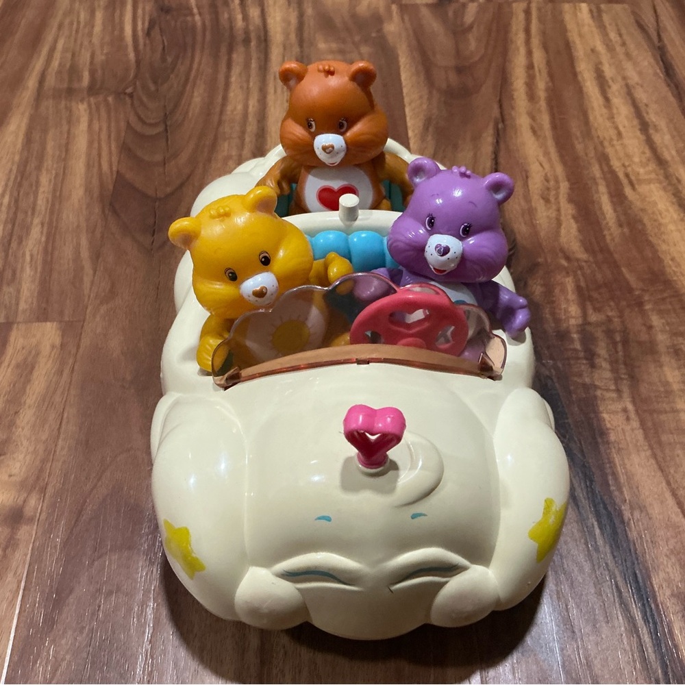 Vintage 1983 Care Bears Cloud Car with Sunshine, Tenderheart and Share Bear